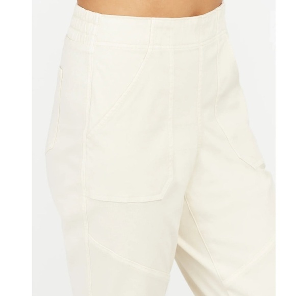 SPANX Stretch Twill Cargo Jogger with Ankle Zip in Parchm Cream Size 1X - Picture 11 of 16
